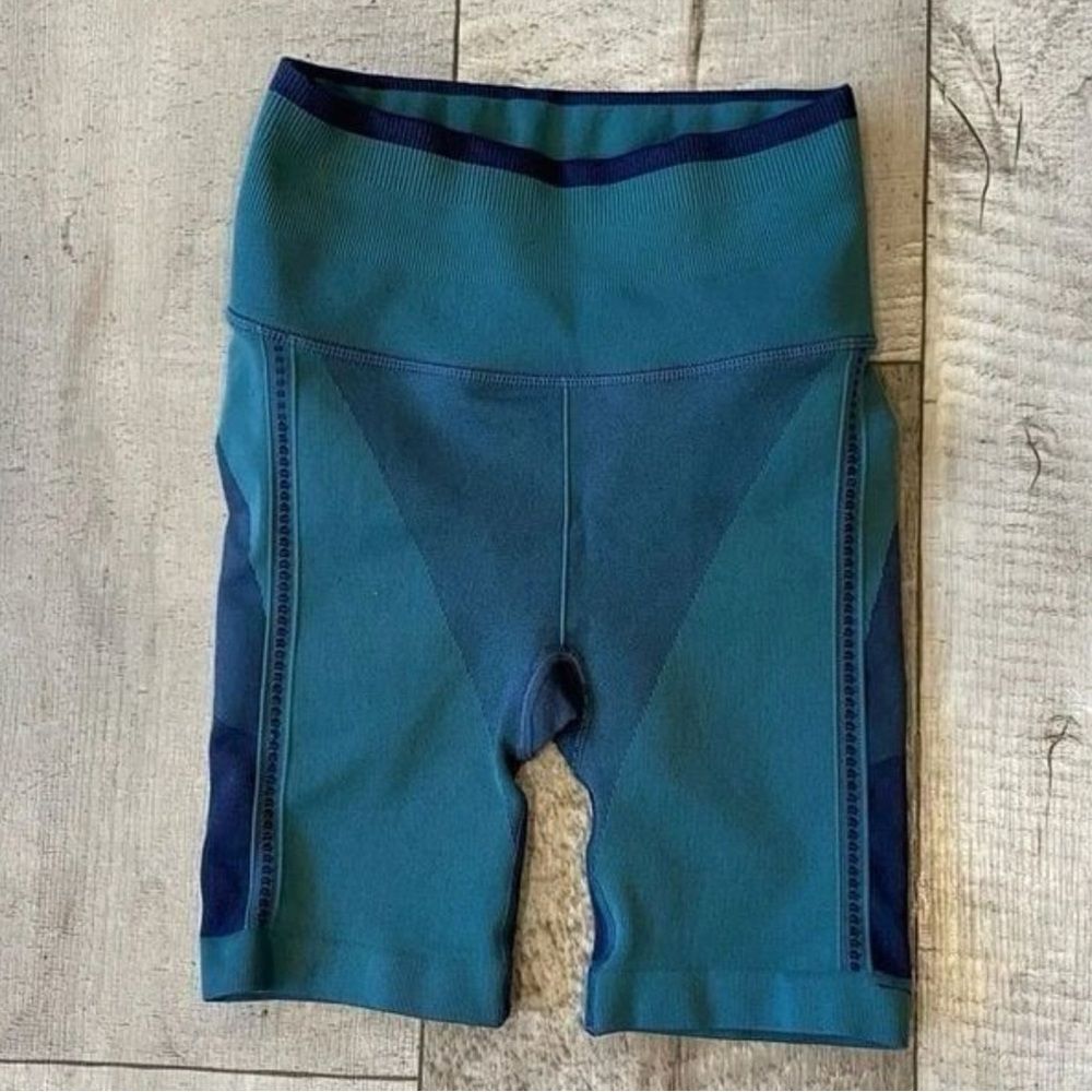 Athleta Legend Seamless Bike Shorts Teal Navy High Rise Workout Small